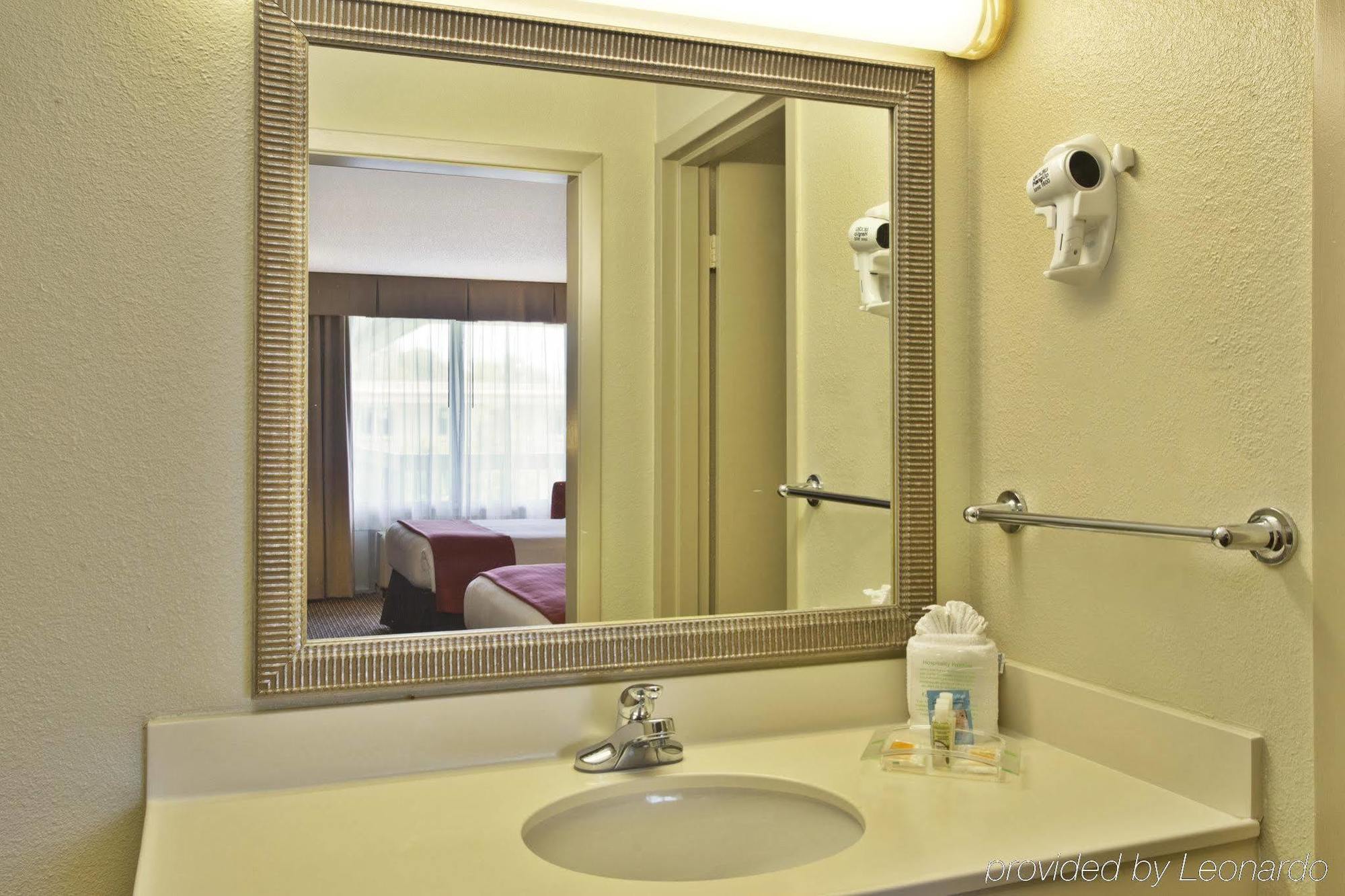 Holiday Inn Baton Rouge-South By Ihg Exterior photo